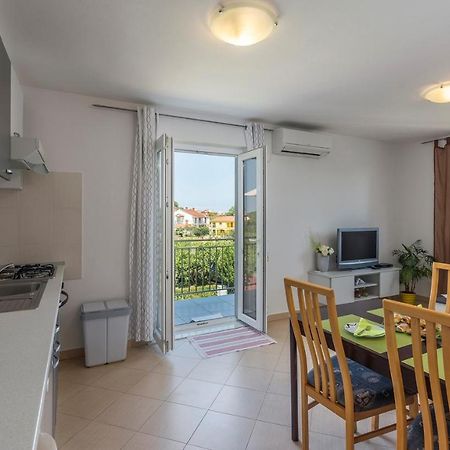 Apartment Nensi โปเรช ภายนอก รูปภาพ