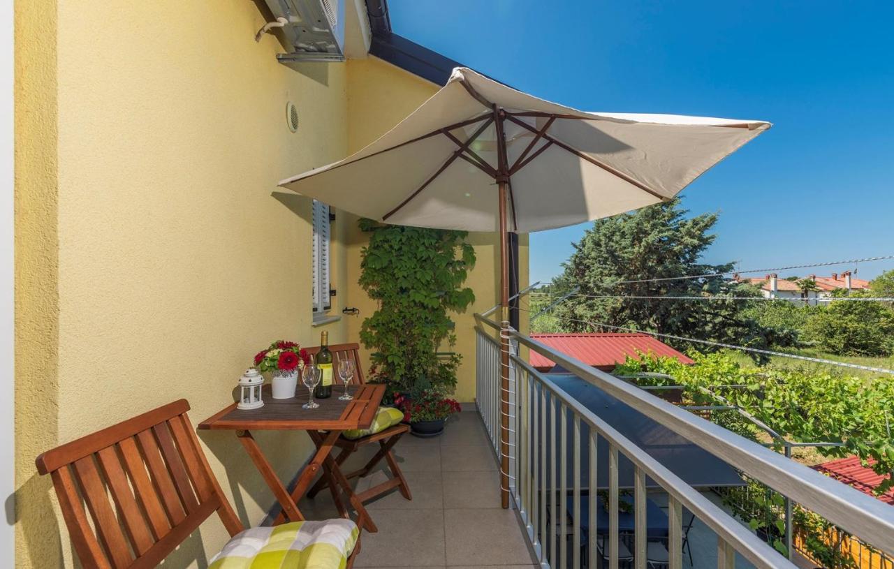 Apartment Nensi โปเรช ภายนอก รูปภาพ